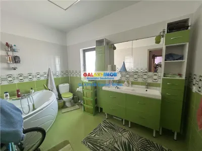 Duplex 4 camere-Mansarda utila-Curte amenajata-Pivnita-str Safirului - foto 12
