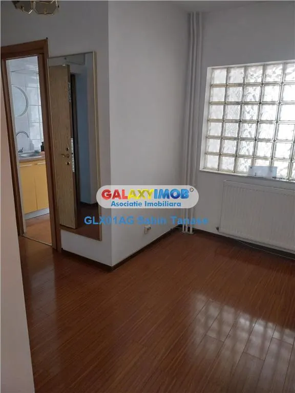 De vanzare  apartament  ultracentral  3 cam toate dotarile - foto 7