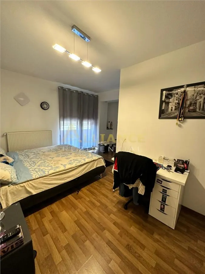 Piata Sudului Casa 4 camere | 3 bai Teren 160 mp - foto 12