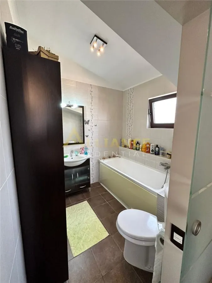 Piata Sudului Casa 4 camere | 3 bai Teren 160 mp - foto 15