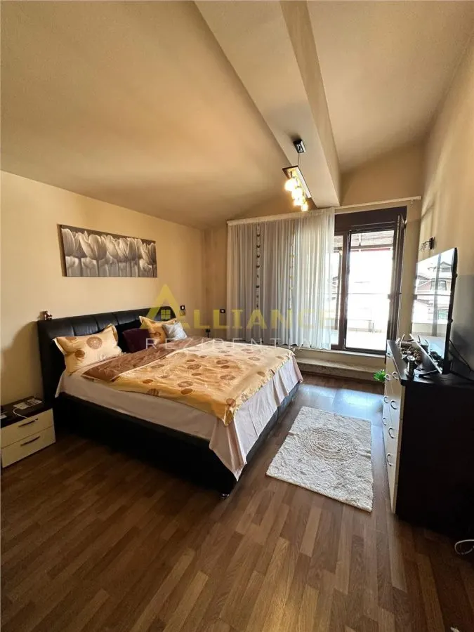 Piata Sudului Casa 4 camere | 3 bai Teren 160 mp - foto 16
