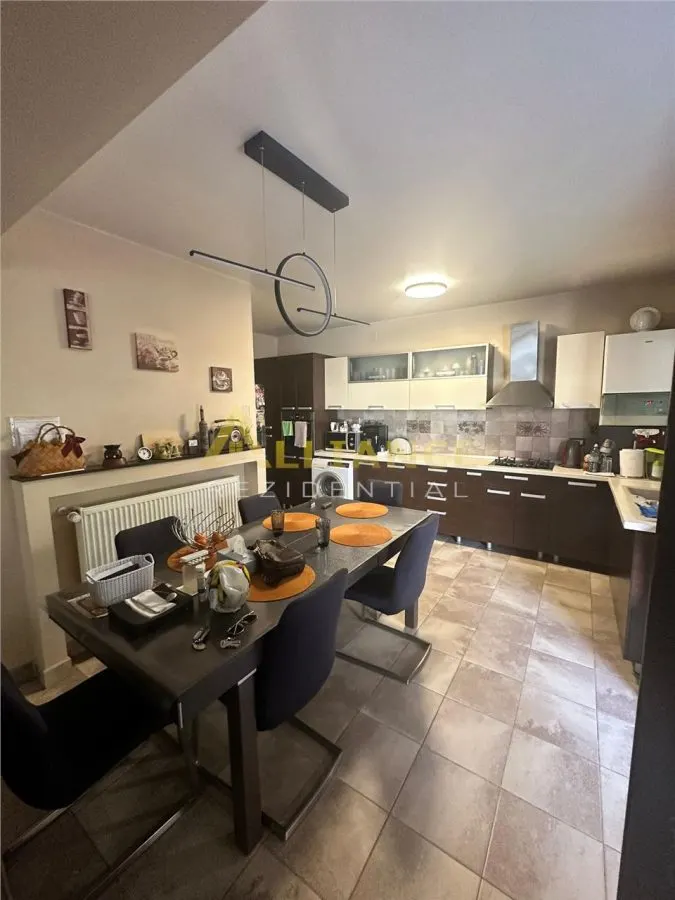 Piata Sudului Casa 4 camere | 3 bai Teren 160 mp - foto 3