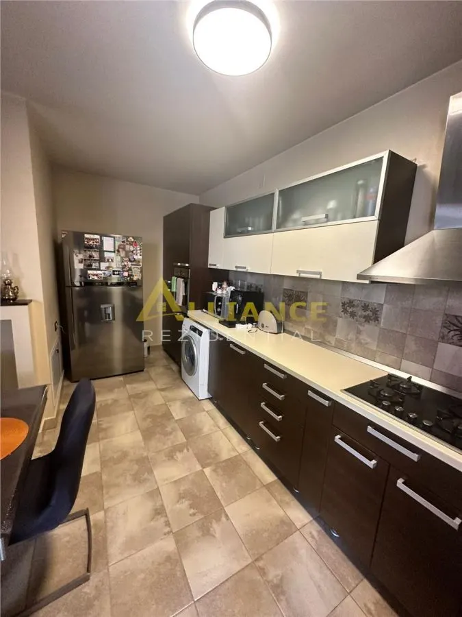 Piata Sudului Casa 4 camere | 3 bai Teren 160 mp - foto 7