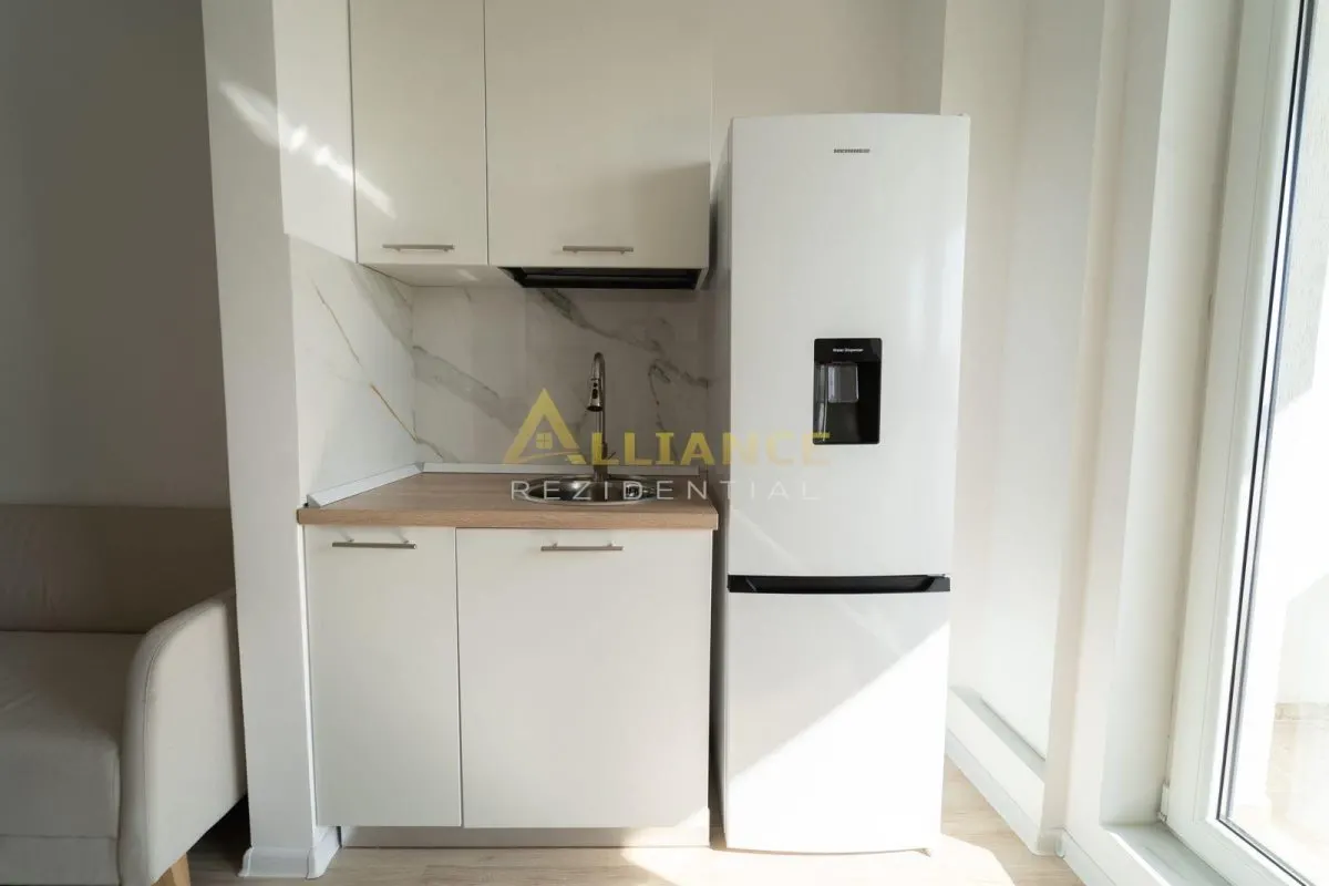 2 Camere de Vanzare si Parcare Subterana - foto 3