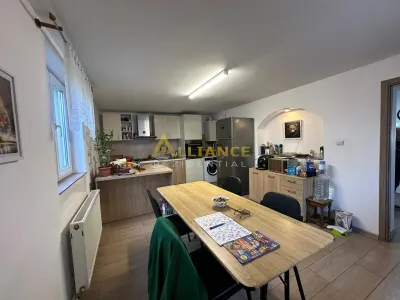 Casa individuala si spatiu comercial - foto 11