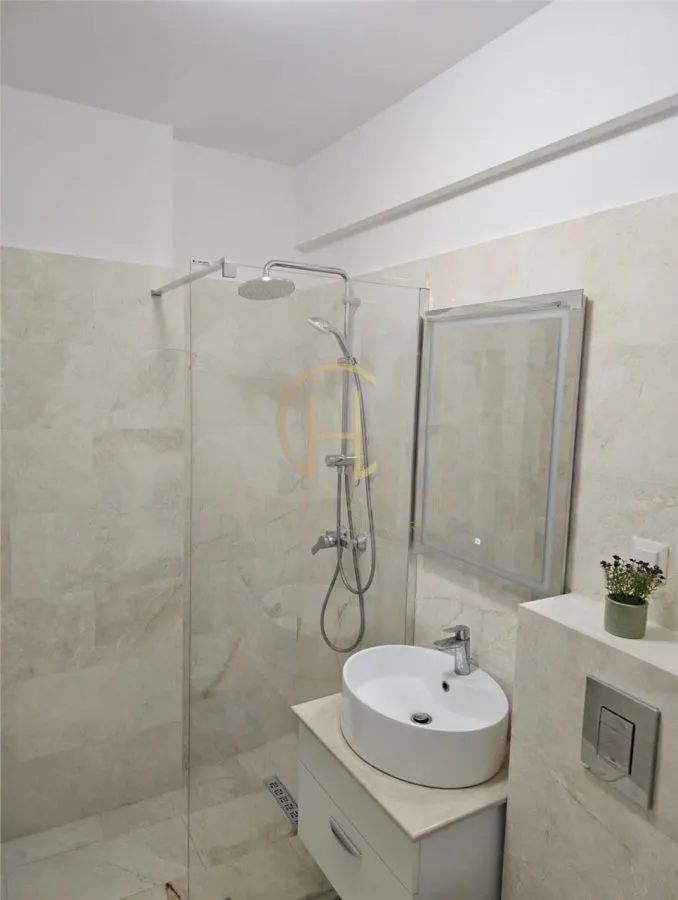 Copou 2 camere decomandat 60 mp Royal - foto 7