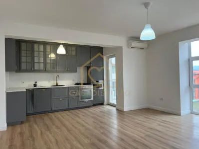 Apartament 3 camere de vanzare in complex cu piscina - Baia Mare