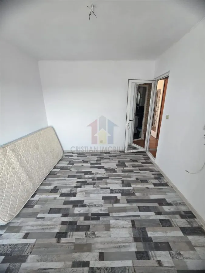 Ap.3 cam conf 2, Hipodrom, renovat, mob si utilat, etaj 3 - foto 10