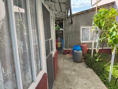 Radu Negru - Buzaului in spate la Penny Casa 4 cam Teren - 264 mp - Braila