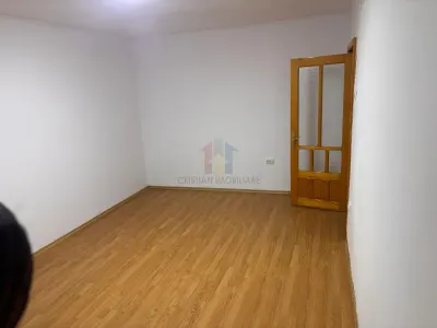 3 camere Renovat, confort 1 decomandat, etaj intermediar, Viziru 3 - foto 6