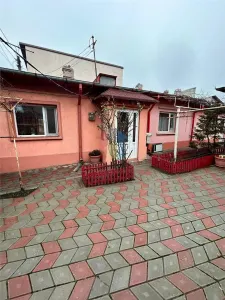 Casa Renovata  parter, St. 183mp  zona Apollo - Braila