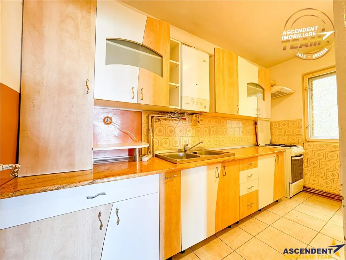 Film! Apartament cu 3 camere, decomandat, Ciucului, Sfantu Gheorghe - foto 9