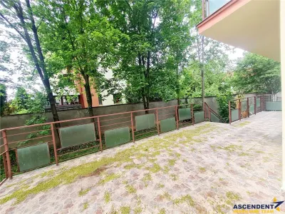 Vila impetuoasa pe 700mp teren:Spatiu versatil pentru locuinta/afacere Premium - foto 23
