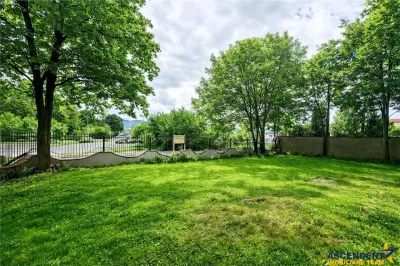 Vila impetuoasa pe 700mp teren:Spatiu versatil pentru locuinta/afacere Premium - foto 10