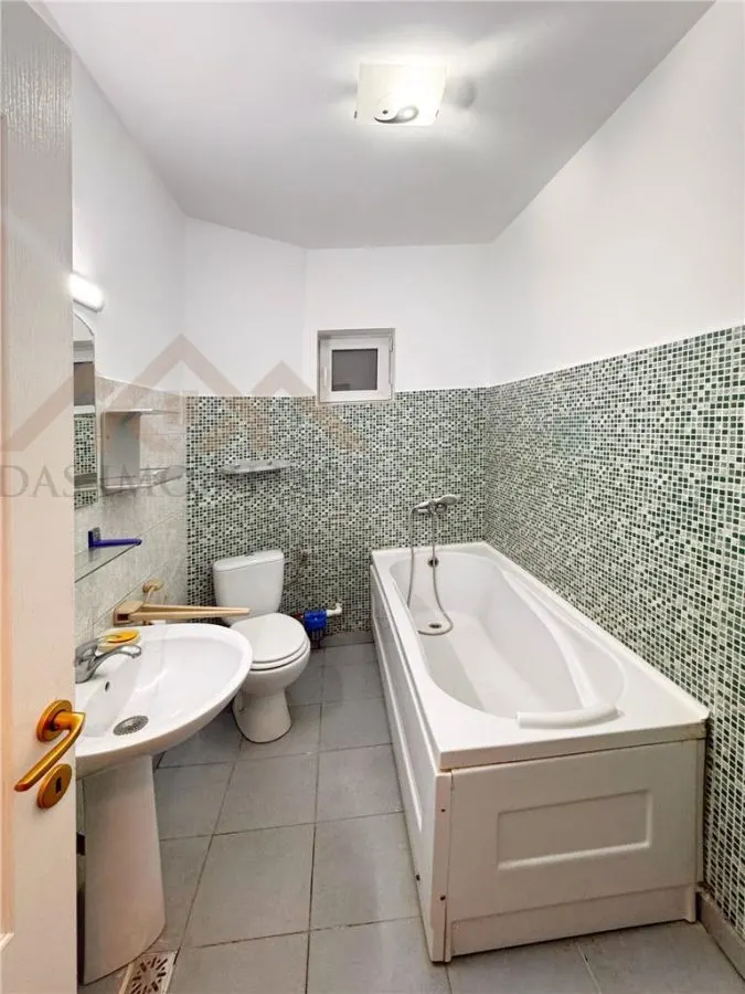 Apartament 3 camere, parter, cu loc de parcare si gradina, zona Piata Izvoare - foto 6