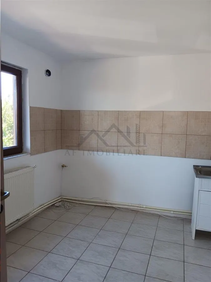 Lunca Cetatui Vila P+ E su=193mp centura iasi pot locui doua familii - foto 18