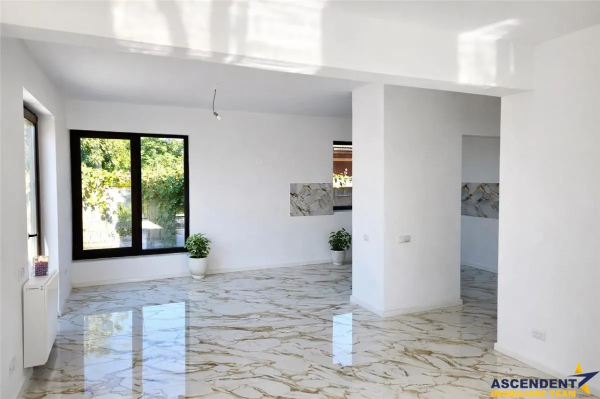 Vila P+E, 5 camere,3 bai,teren 418 mp,finisaje top, intabulata, toate utilitatile! - foto 1