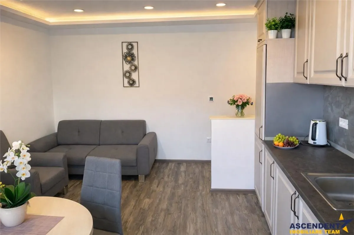 Nou rezidential, cu terasa, gradina proprie, loc parcare, mobilat si utilat, Central, Brasov - foto 1