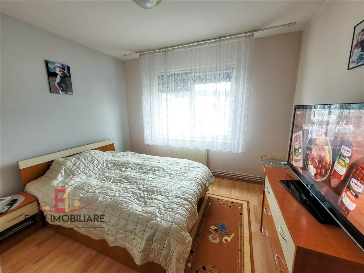 Apartament 3 camere , Tudor , Str.Sarguintei - foto 1