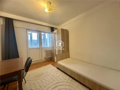 Apartament 3 camere de inchiriat Centru - foto 3