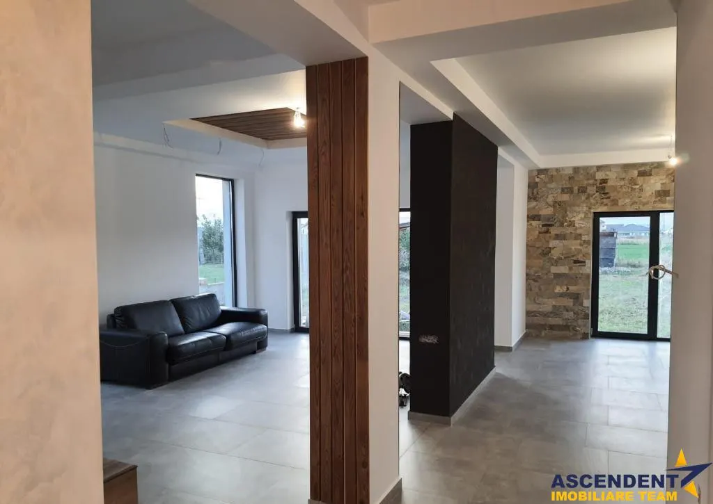 Casa de vanzare Cristian, Brasov - foto 1