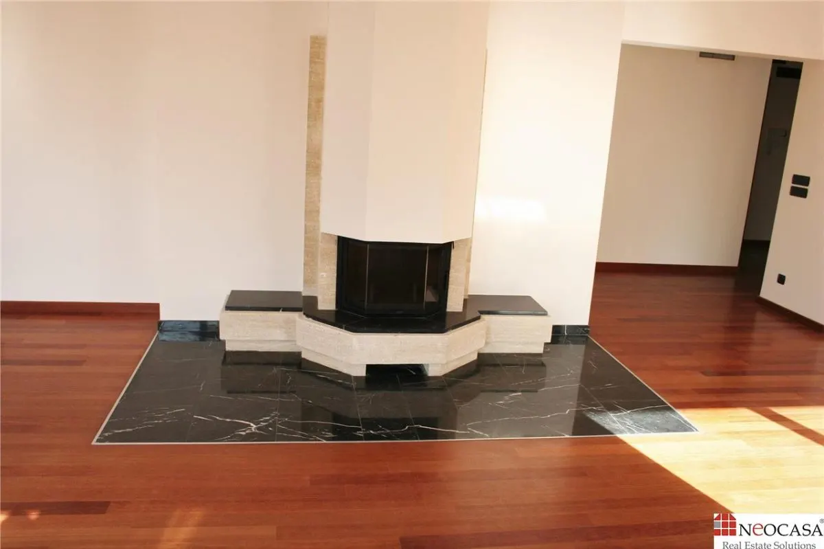 UN APARTAMENT UNIC! - foto 8