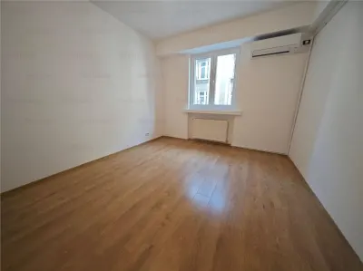 Vanzare apartament 3 camere | Piata Romana metrou | etaj 1/4 | decomandat | renovat | fara risc seismic | - foto 4