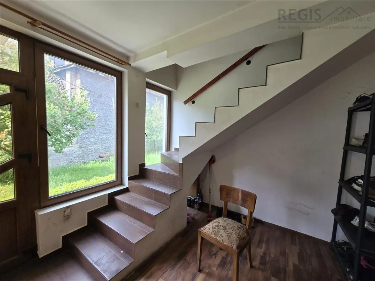 Casa in Centrul Prejmerului - foto 9