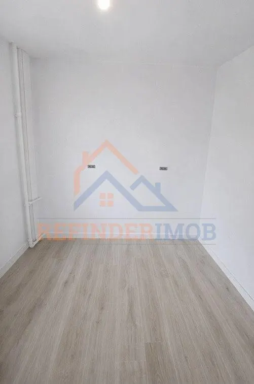 Apartament de vanzare cu 2 camere, zona Vitan - foto 1