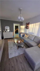 Apartament de vanzare cu 3 camere, zona Piata Alba Iulia - Bucuresti