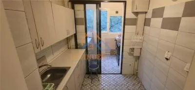 Apartament de vanzare cu 2 camere, zona Titan - foto 3