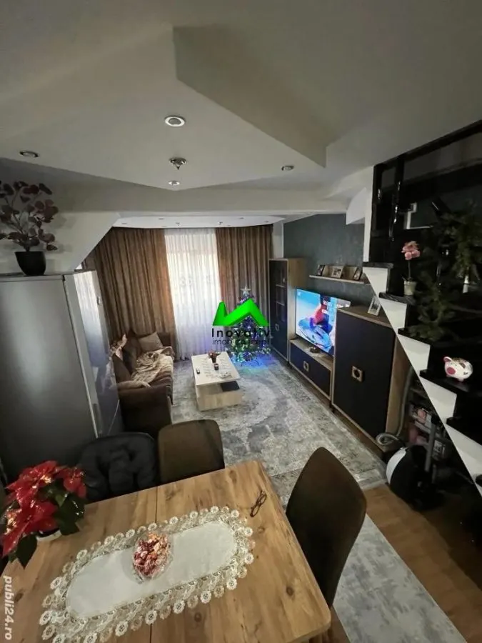 Apartament de vanzare 3 camere Sibiu Hipodrom 2 - foto 1