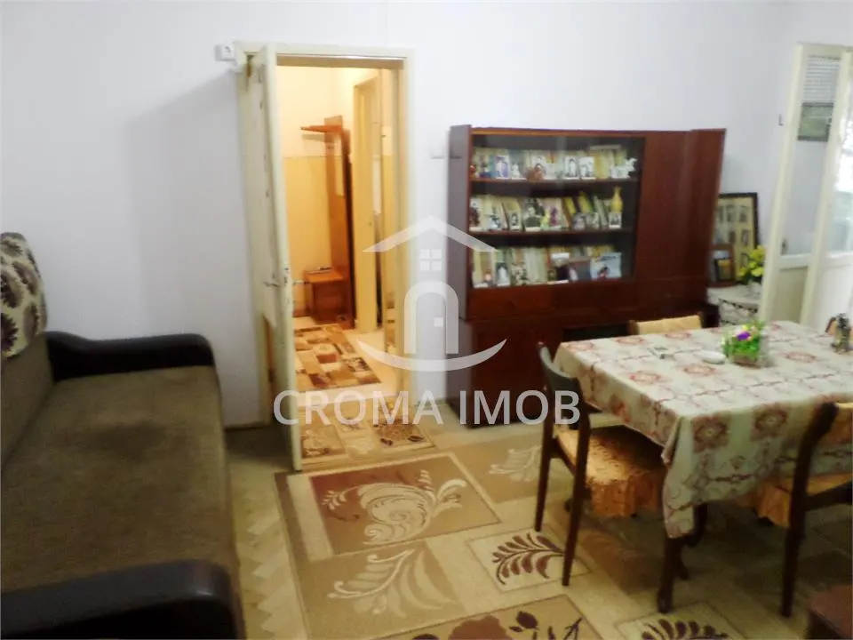 Vanzare apartament 2 camere, semidecomandat, Ploiesti, zona Nord/ Cameliei - foto 2