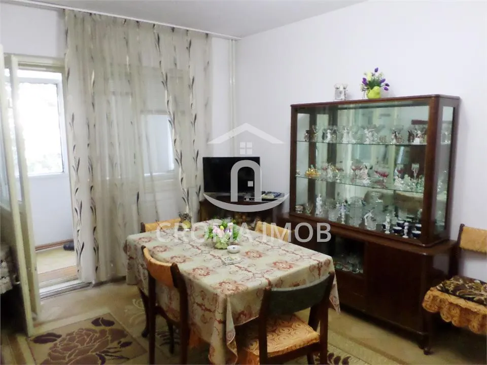 Vanzare apartament 2 camere, semidecomandat, Ploiesti, zona Nord/ Cameliei - foto 3