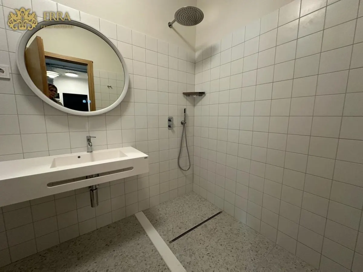 Apartament in vila. Parter. Pretabil birou. Renovat. - foto 6