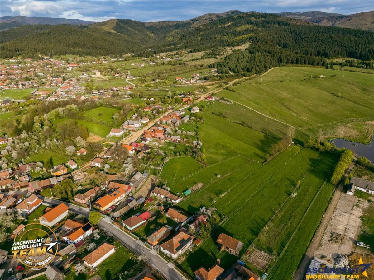 Doua case,un singur camin:spatiu generos si liniste, la marginea statiunii Covasna - foto 19