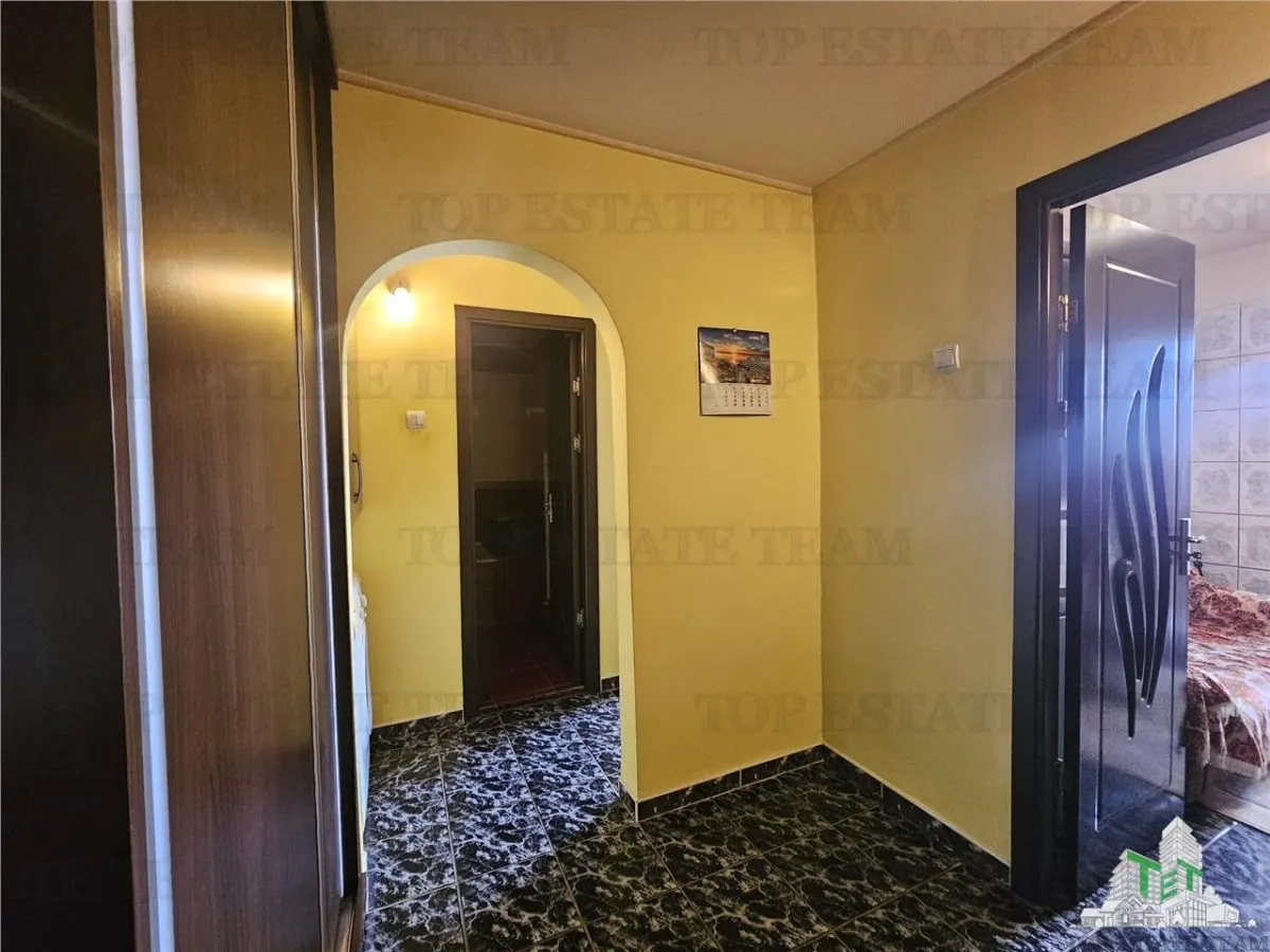 Apartament 2 camere etaj 4/4 curat si luminos - Poarta 6, Constanta - foto 13