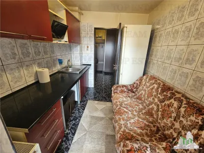 Apartament 2 camere etaj 4/4 curat si luminos - Poarta 6, Constanta - foto 10