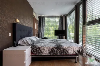 Vila premium cu 7 camere, piscina privata si terasa de 90 mp, situata in Otopeni - foto 16