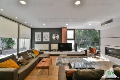 Vila premium cu 7 camere, piscina privata si terasa de 90 mp, situata in Otopeni - foto 5