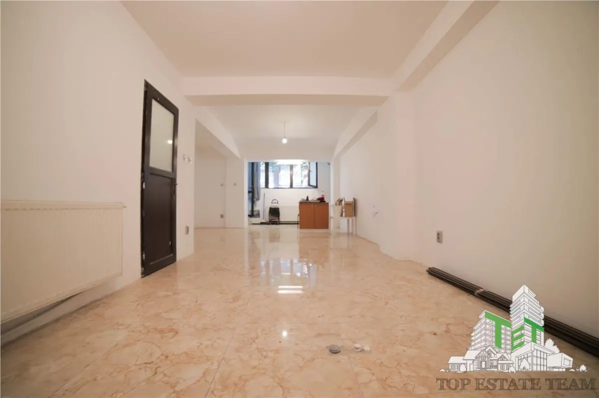 Apartament 2 camere si curte de 37 mp, aproape de Scoala 179 de vanzare in zona Damaroaia - foto 2