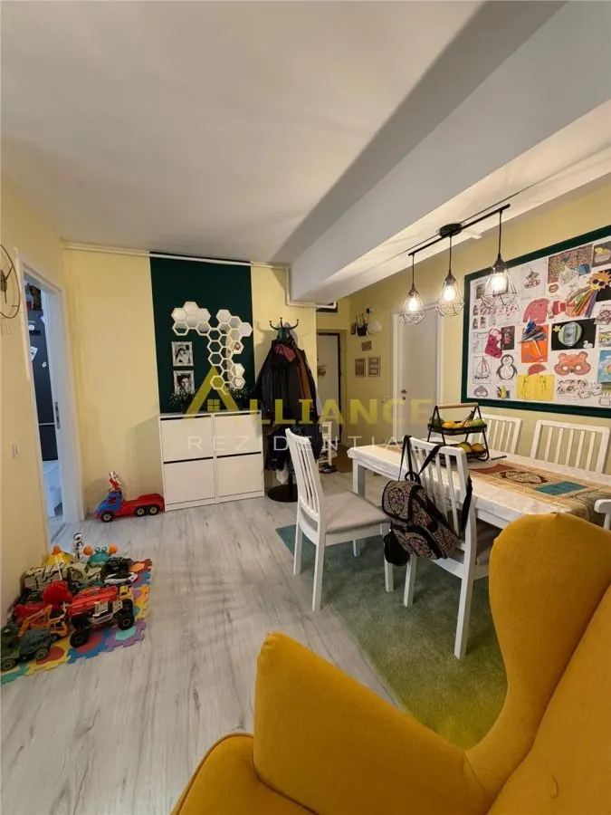 Apartament 3 camere  Confort City luminos 101 mp â€“ ideal familie / investitie - foto 3