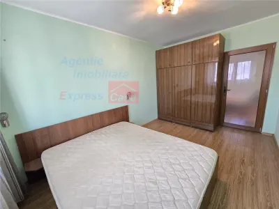 Apartament 2 camere decomandat, zona Gara, Strapungere Silvestru (etaj intermediar) - foto 3