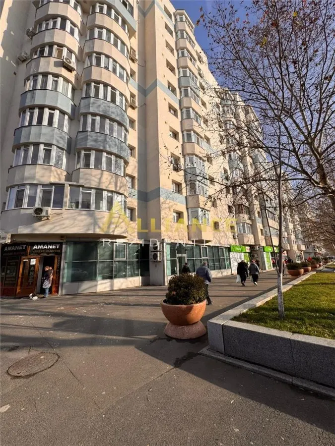 APARTAMENT 3 CAMERE | SECTOR 4 | 300 m METROU APĂRĂTORII PATRIEI | ETAJ 2/10 - foto 1