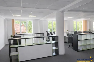 Spatiu, configurat pe trei niveluri, Central, Brasov - foto 4