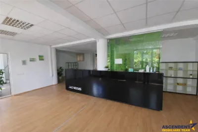 Spatiu, configurat pe trei niveluri, Central, Brasov - foto 5