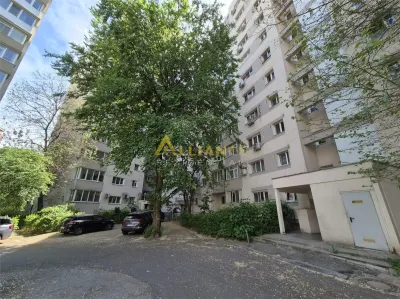 Parc IOR Apartament 2 Camere an 1981 - Bucuresti