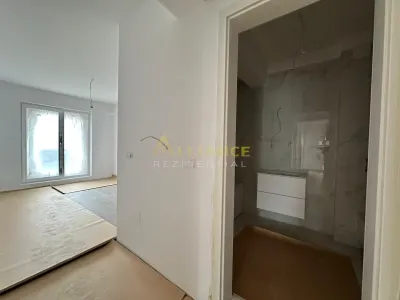 Sky Garden Pasarela Garsoniera 42 mp - foto 11