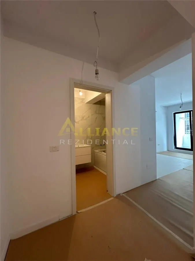 Sky Garden Pasarela Garsoniera 42 mp - foto 5