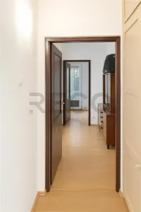 RECO Apartament 3 camere, zona Rogerius, etaj 4 din 4, balcon inchis - foto 6